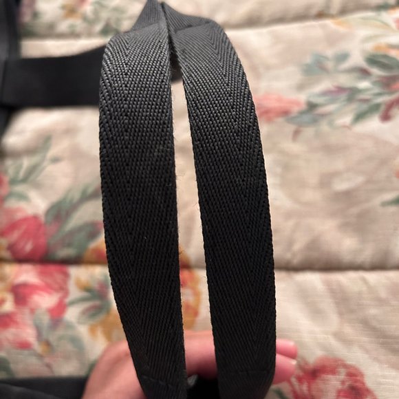 Classic Hailey Tote NWOT Crinkle Patent LeSportsac - Picture 4 of 10